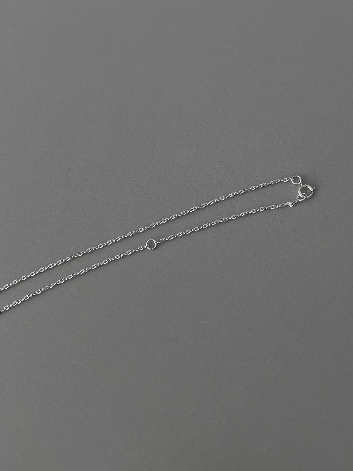 CURVE PENDANT NECKLACE [IVORY]