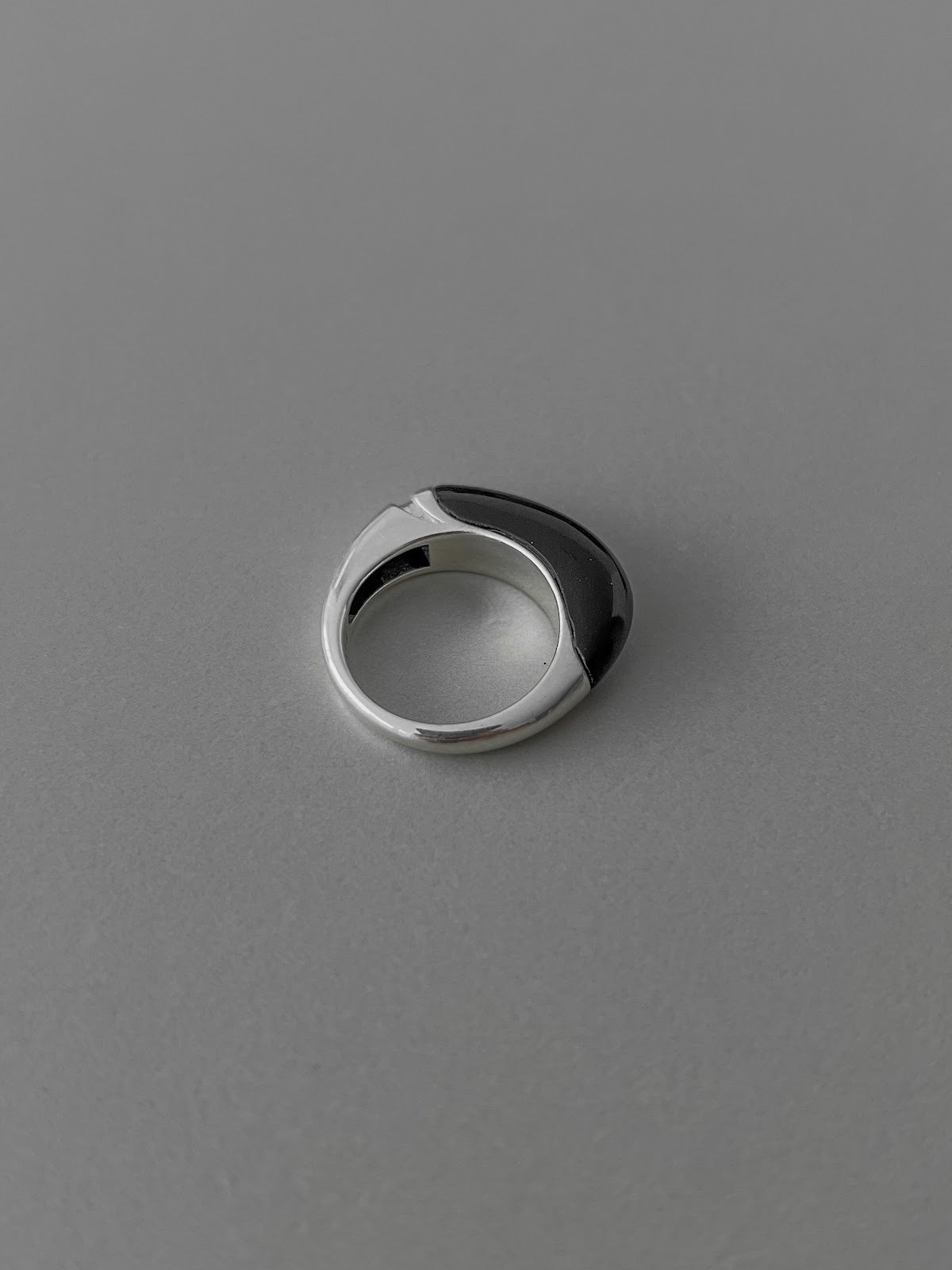 SLIM INLAY STACK RING [BLACK]